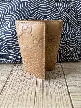 Gucci Tan Pebbled Leather Key & Card Holder